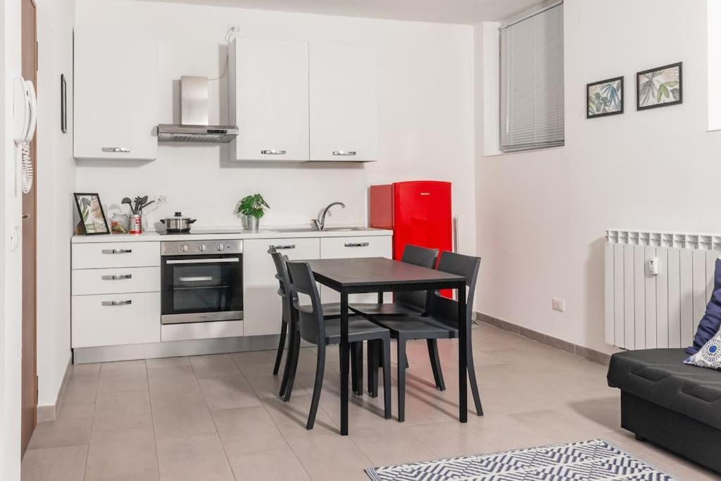 Staurenghi Blue Apartment Βαρέζε Εξωτερικό φωτογραφία