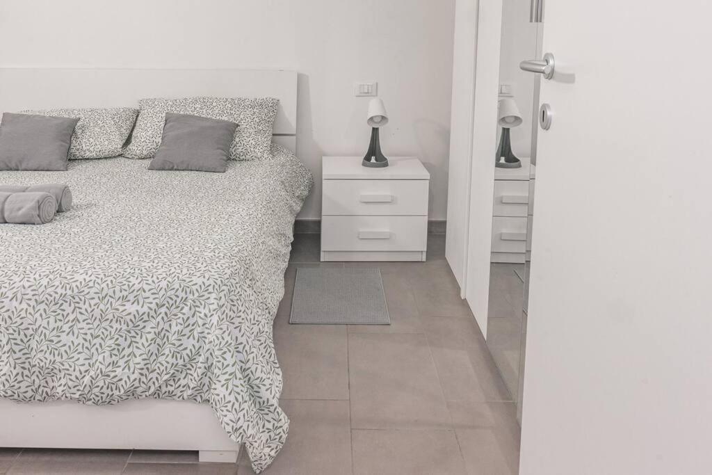 Staurenghi Blue Apartment Βαρέζε Εξωτερικό φωτογραφία